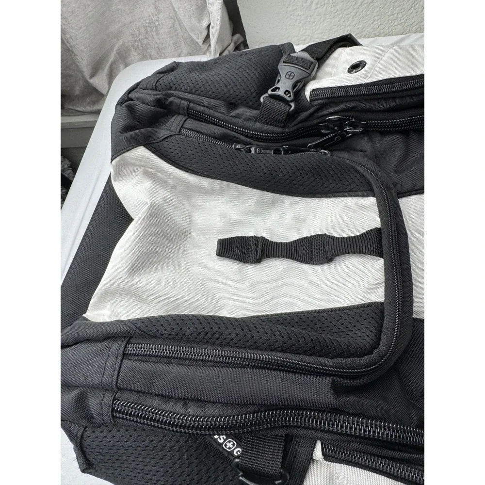 SwissGear ScanSmart Laptop Backpack Black White TSA Friendly Travel Bag